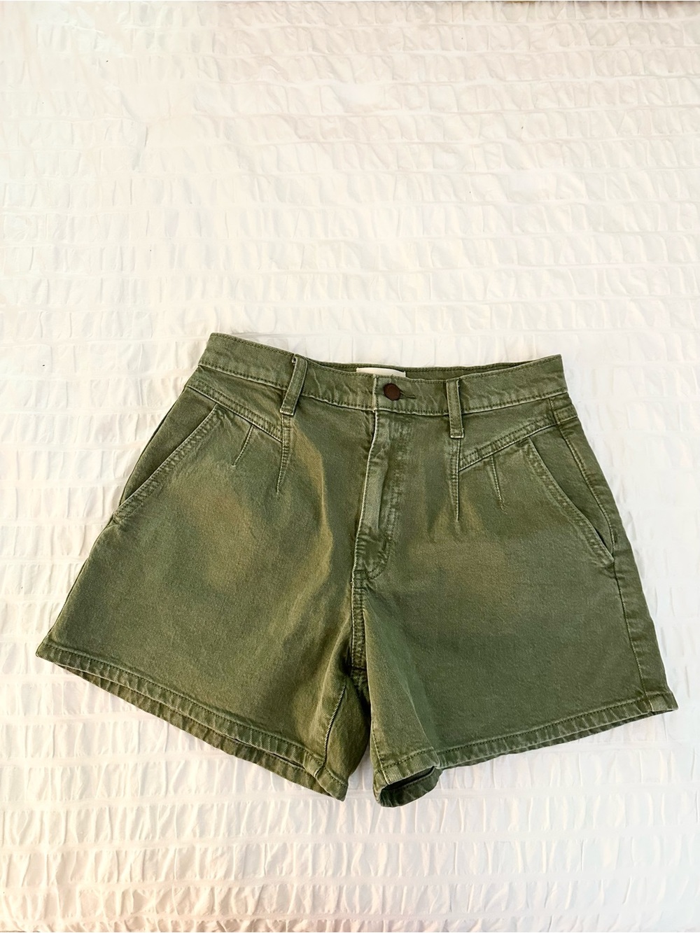 NWOT Universal Thread High Rise Midi Short